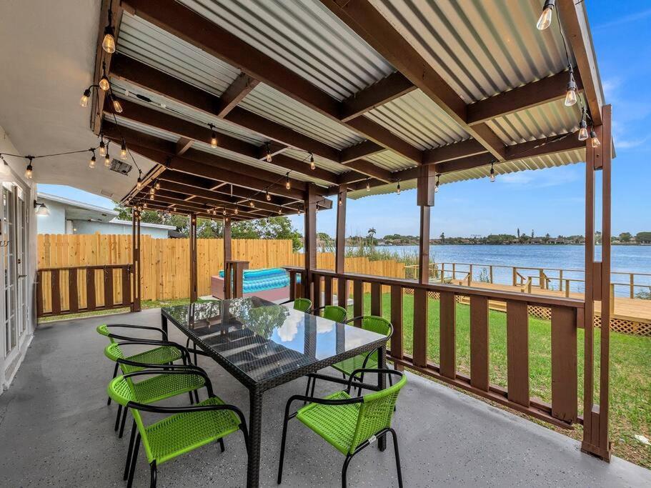 Supervilla - Lakefront - Sunsets, Kayaks, Grill フォート・ローダーデール エクステリア 写真
