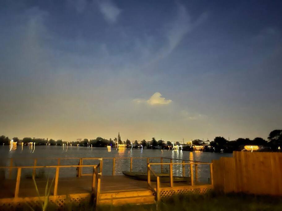 Supervilla - Lakefront - Sunsets, Kayaks, Grill フォート・ローダーデール エクステリア 写真